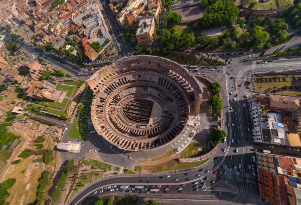 widok z lotu ptaka rzymskiego koloseum