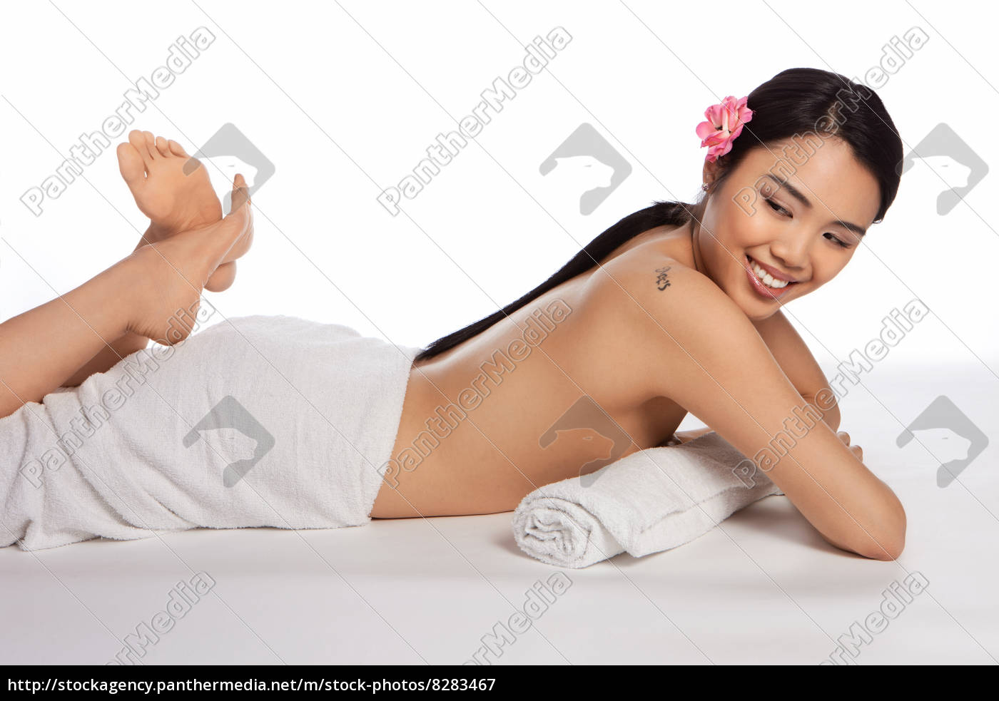 Hermosa mujer asiática en topless - Foto de archivo #8283467 | Agencia de  stock PantherMedia