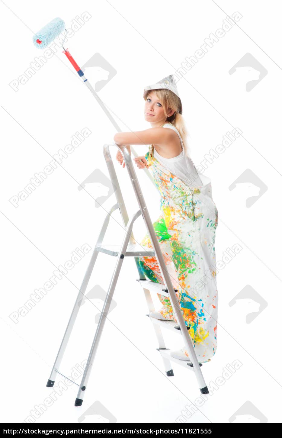 pintor de sexo femenino en la escalera - Foto de archivo #11821555 |  Agencia de stock PantherMedia