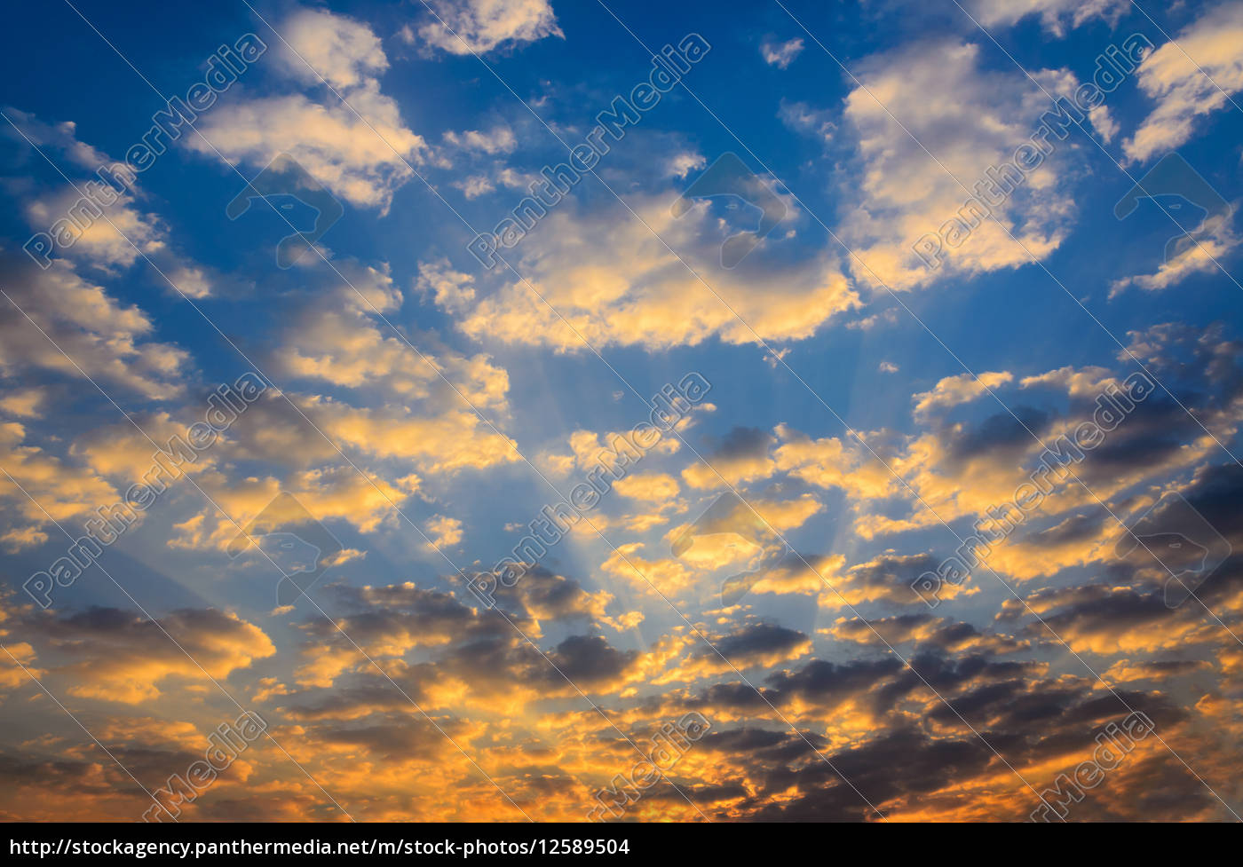 himmel hintergrund - Lizenzfreies Bild 12589504 | Bildagentur PantherMedia