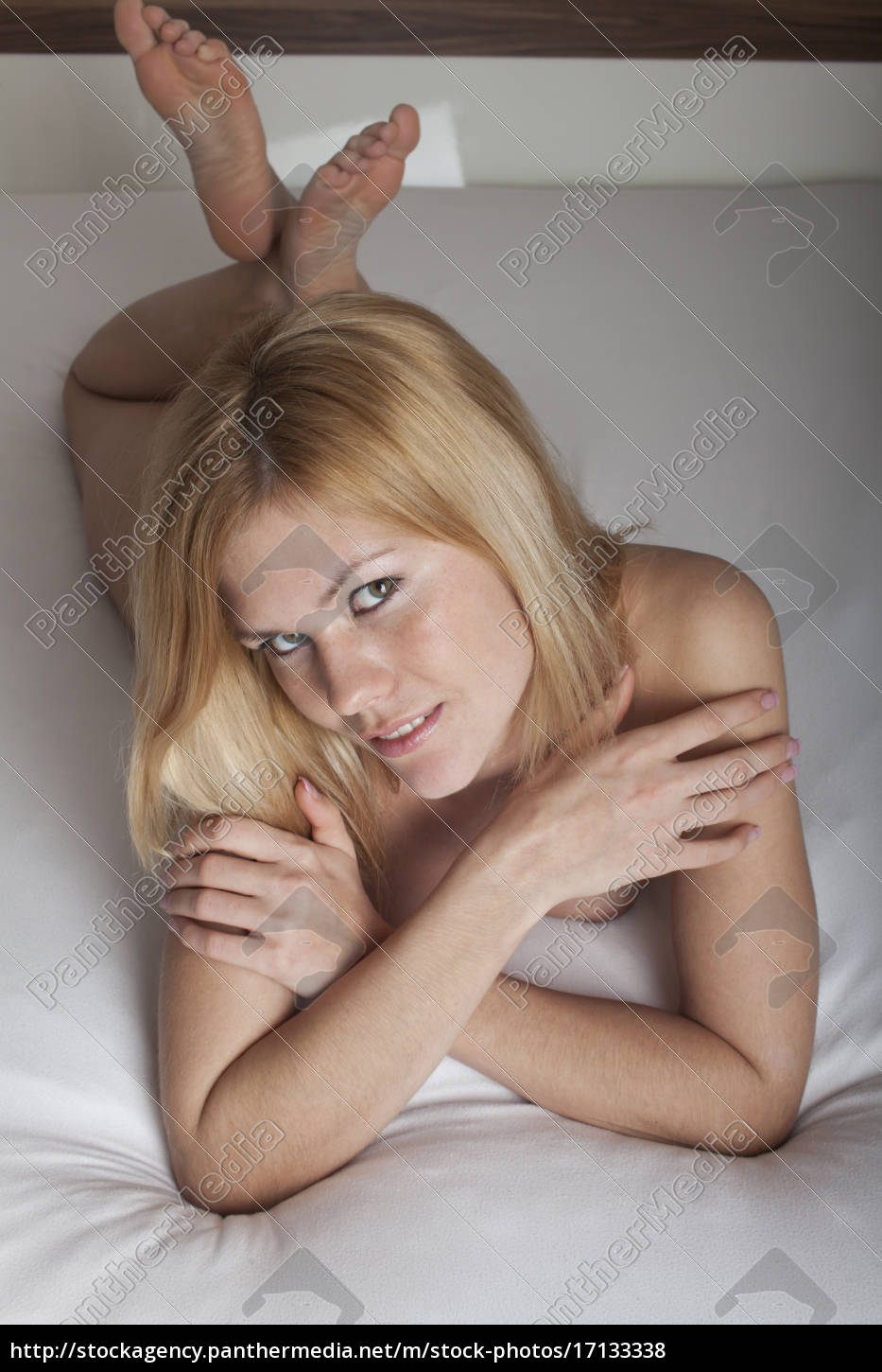 naked woman in bed - Stock image #17133338 | PantherMedia Stock Agency